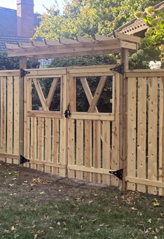 meet classic fence pics2 wooden fence